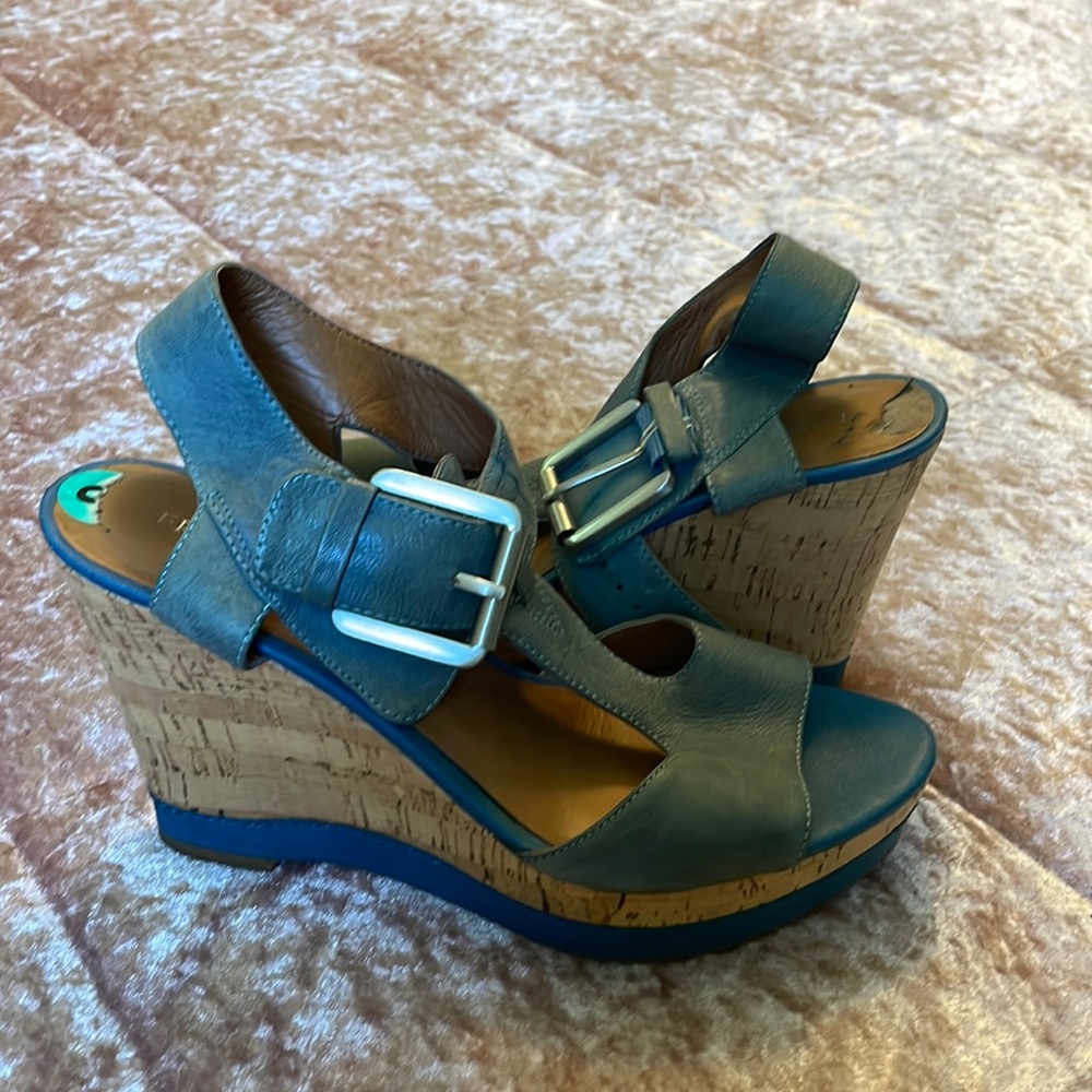 Wedge shoes size 8
